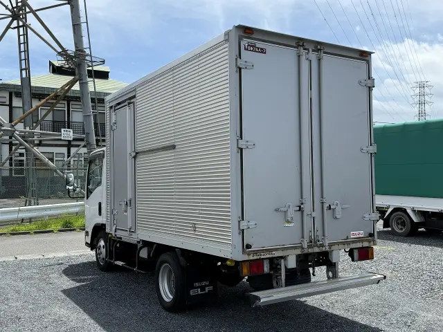 いすゞ エルフ TRG-NMR85N(2WD)の写真22