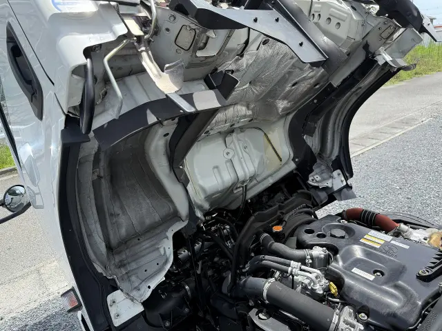 いすゞ エルフ TRG-NMR85N(2WD)の写真33