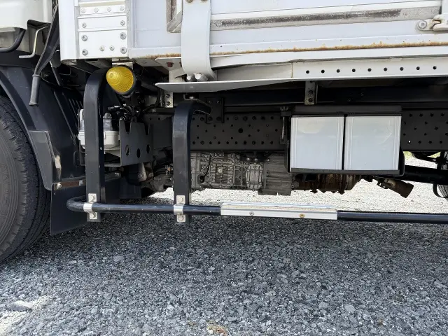 いすゞ エルフ TRG-NMR85N(2WD)の写真34