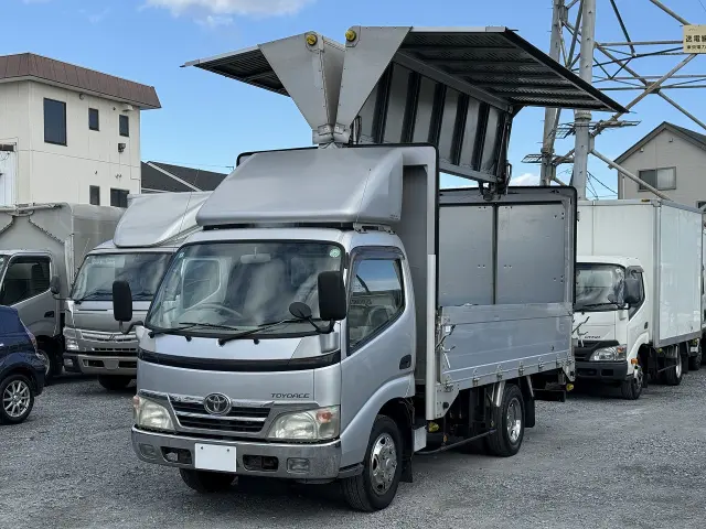 トヨタ トヨエース BDG-XZU338(2WD)の写真2