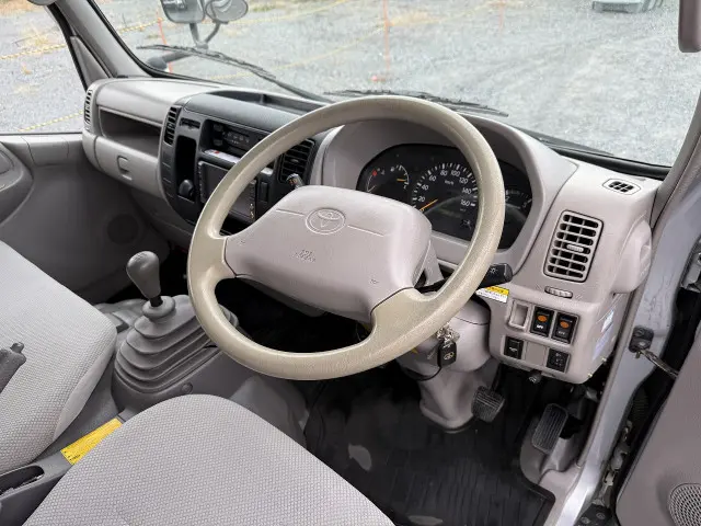トヨタ トヨエース BDG-XZU338(2WD)の写真17