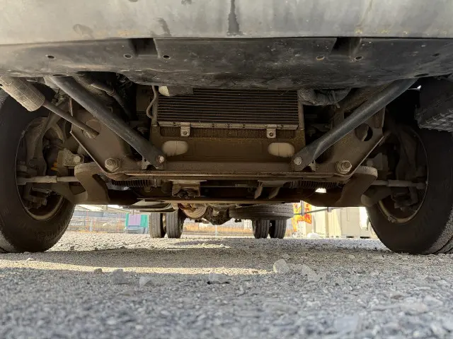 いすゞ エルフ PB-NPR81AN(2WD)の写真9