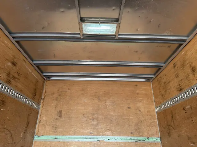 いすゞ エルフ PB-NPR81AN(2WD)の写真13