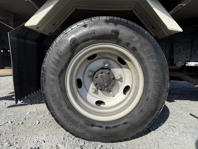 いすゞ エルフ PB-NPR81AN(2WD)の写真14