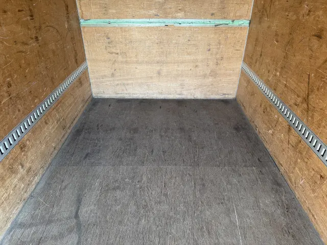 いすゞ エルフ PB-NPR81AN(2WD)の写真31