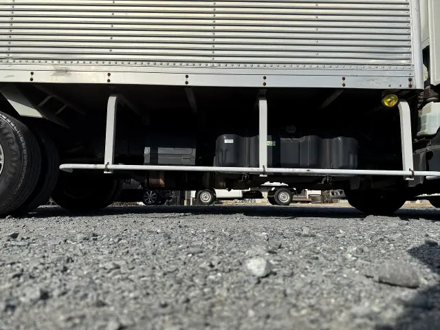 いすゞ エルフ PB-NPR81AN(2WD)の写真38