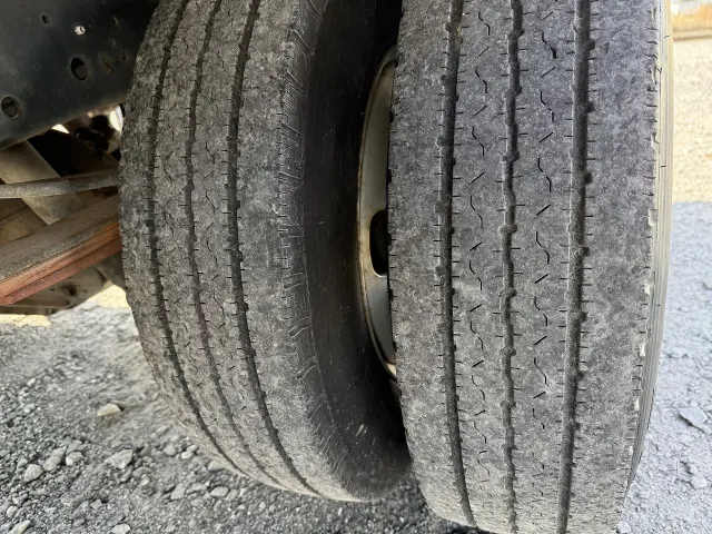 いすゞ エルフ PB-NPR81AN(2WD)の写真43