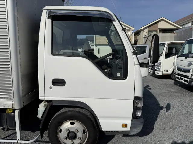 いすゞ エルフ PB-NPR81AN(2WD)の写真49