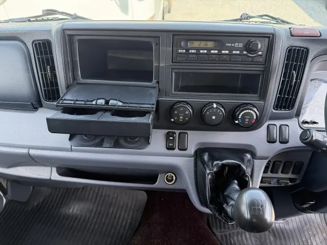 三菱 キャンター TKG-FEA50(2WD)の写真17