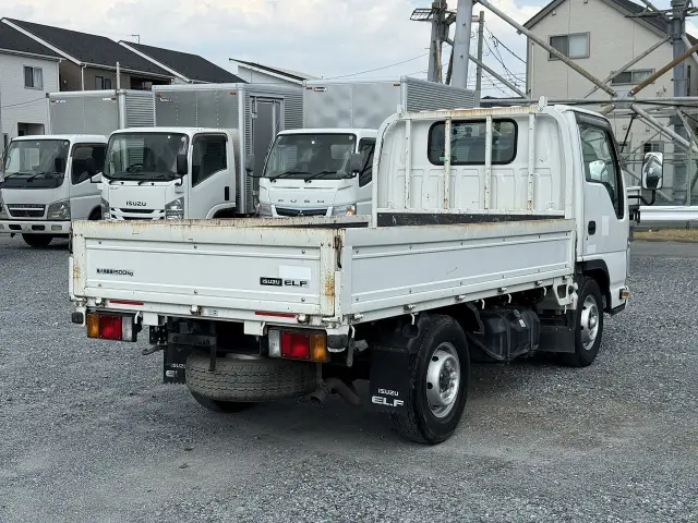 いすゞ エルフ TRG-NHR85A(2WD)の写真2