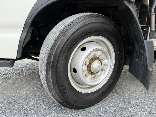 いすゞ エルフ TRG-NHR85A(2WD)の写真13