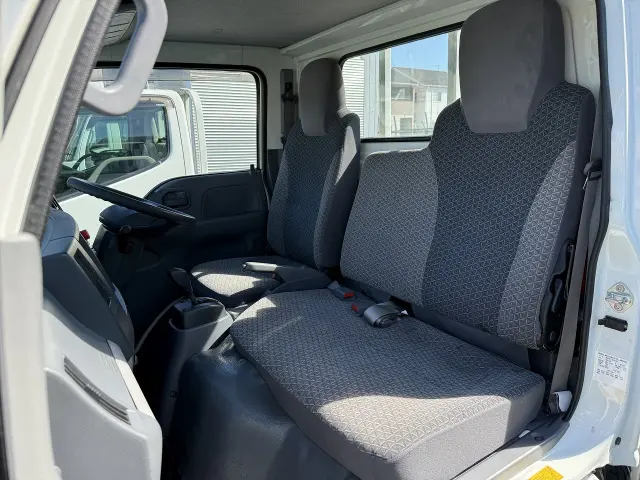 いすゞ エルフ TRG-NHR85A(2WD)の写真18