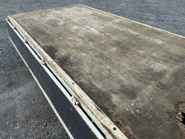 いすゞ エルフ TRG-NHR85A(2WD)の写真27