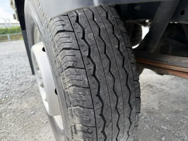 いすゞ エルフ TRG-NHR85A(2WD)の写真35