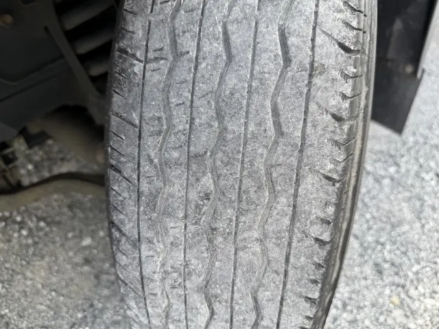 いすゞ エルフ TRG-NHR85A(2WD)の写真36