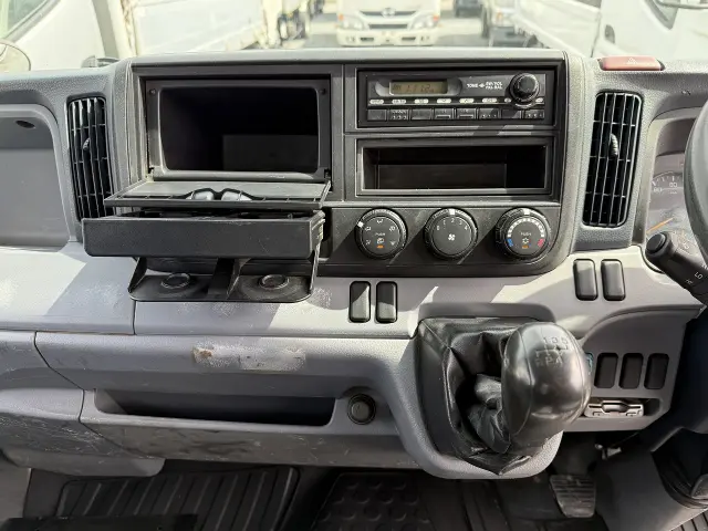 三菱 キャンター TKG-FBA30(2WD)の写真18