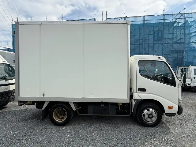トヨタ ダイナ TPG-XZU605(2WD)の写真4