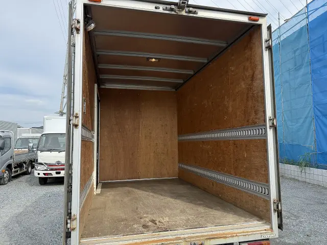 トヨタ ダイナ TPG-XZU605(2WD)の写真13