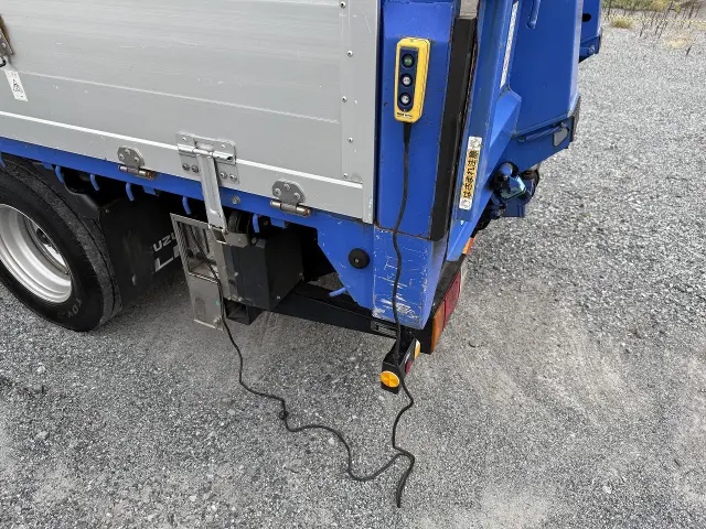 いすゞ エルフ SKG-NPR85YN(2WD)の写真36