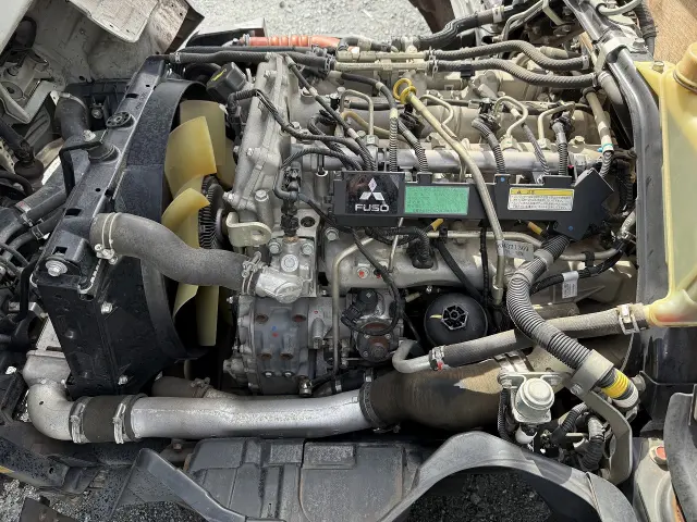 三菱 キャンター TKG-FBA20(2WD)の写真11