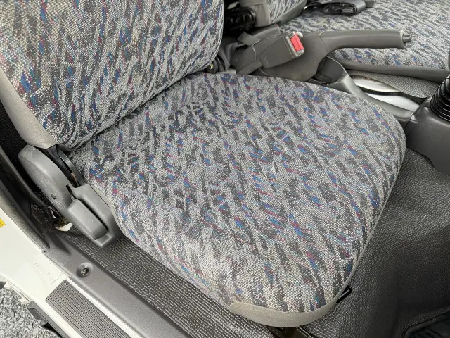 日産 アトラス KR-AKS81EA(4WD)の写真45