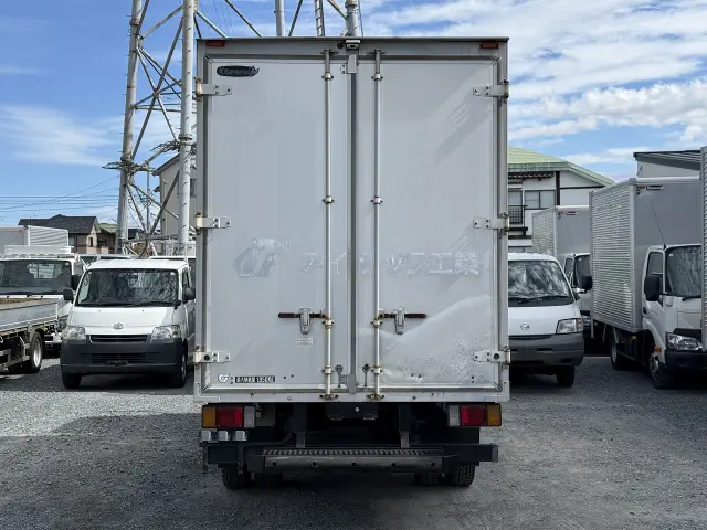 いすゞ エルフ BKG-NLR85N(2WD)の写真26