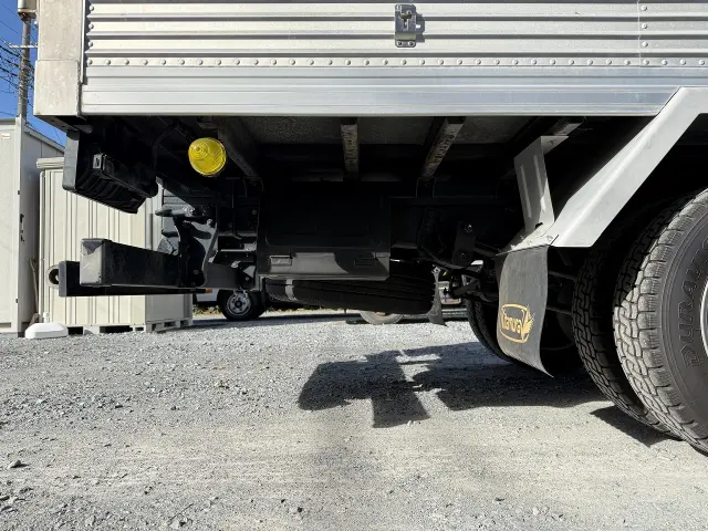 いすゞ エルフ BKG-NLR85N(2WD)の写真40