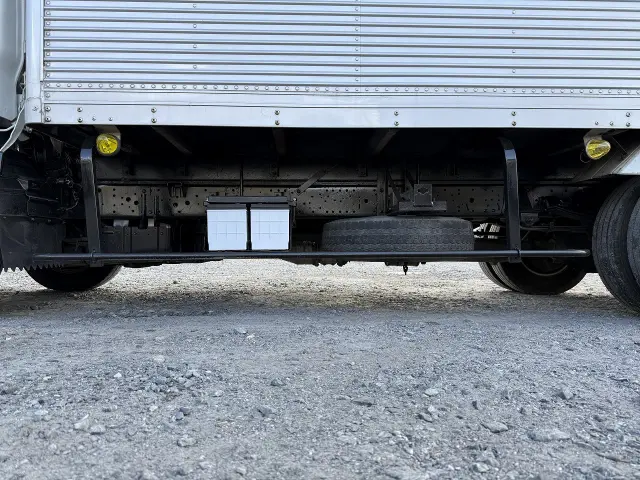 いすゞ エルフ PB-NKR81AN(2WD)の写真24