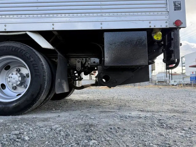 いすゞ エルフ PB-NKR81AN(2WD)の写真37