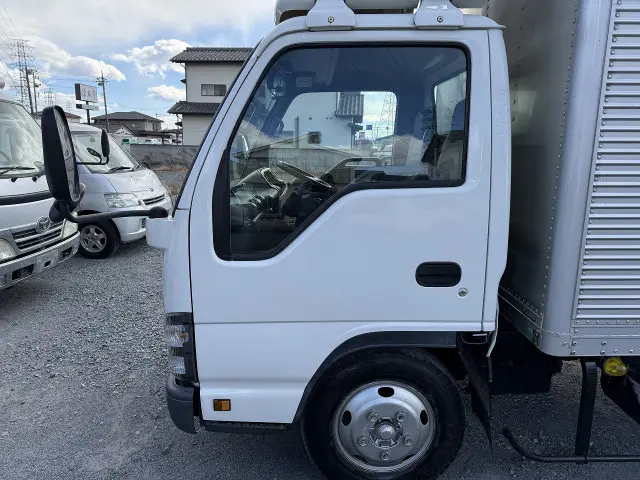 いすゞ エルフ PB-NKR81AN(2WD)の写真47