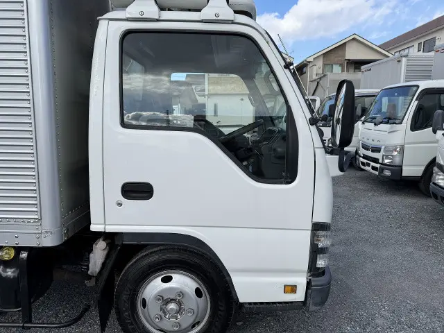 いすゞ エルフ PB-NKR81AN(2WD)の写真50
