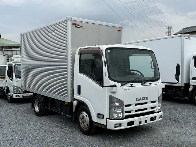 いすゞ エルフ TKG-NLR85N(2WD)の写真3