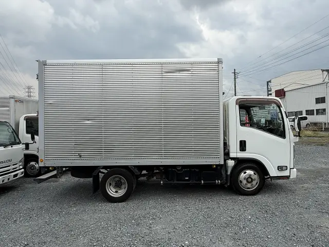 いすゞ エルフ TKG-NLR85N(2WD)の写真4