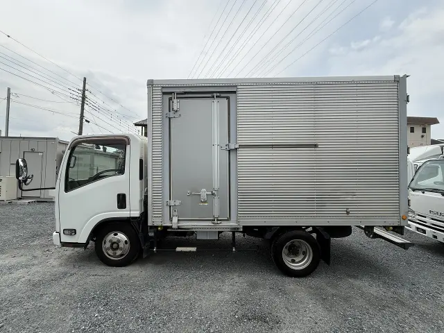 いすゞ エルフ TKG-NLR85N(2WD)の写真5