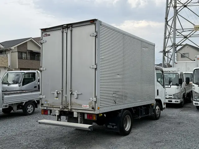 いすゞ エルフ TKG-NLR85N(2WD)の写真6