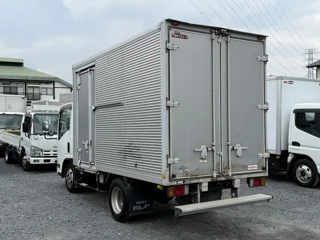 いすゞ エルフ TKG-NLR85N(2WD)の写真8