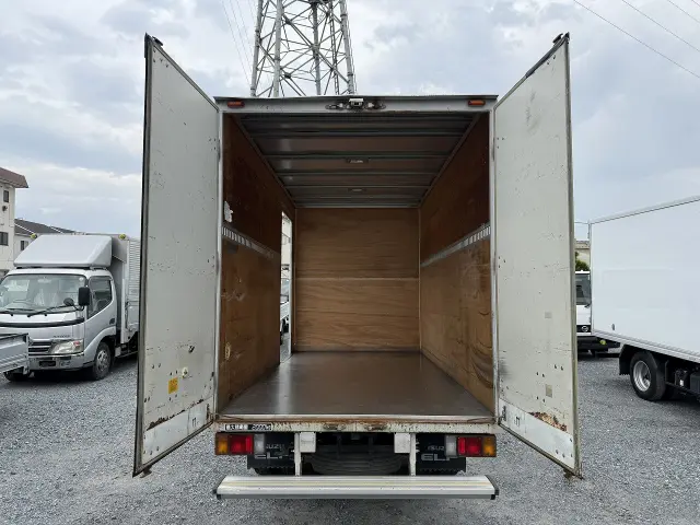 いすゞ エルフ TKG-NLR85N(2WD)の写真9