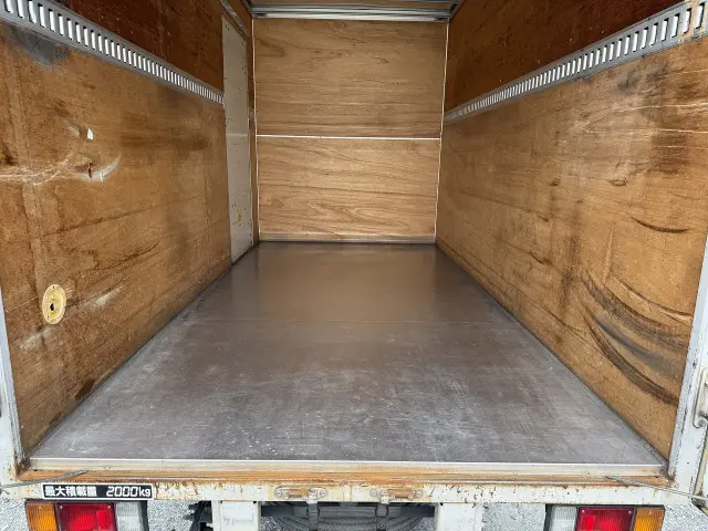 いすゞ エルフ TKG-NLR85N(2WD)の写真11