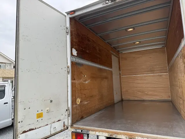 いすゞ エルフ TKG-NLR85N(2WD)の写真12