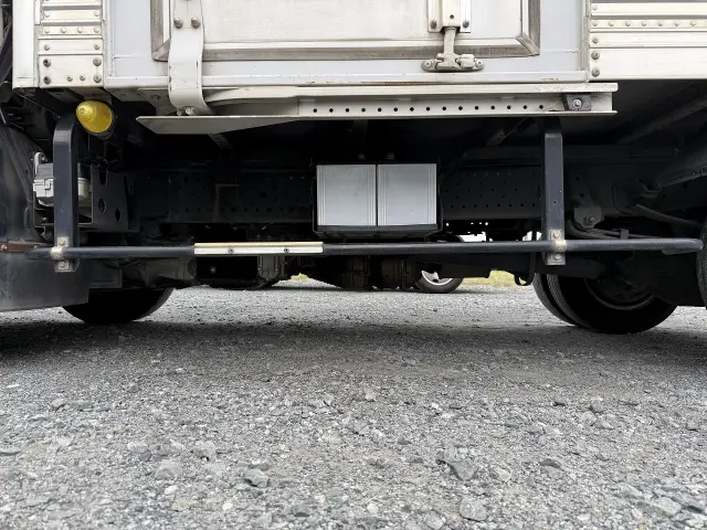 いすゞ エルフ TKG-NLR85N(2WD)の写真24