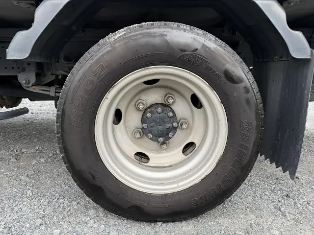 いすゞ エルフ TKG-NLR85N(2WD)の写真33