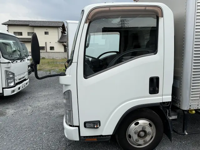 いすゞ エルフ TKG-NLR85N(2WD)の写真47