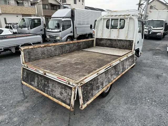 いすゞ エルフ TKG-NJR85A(2WD)の写真8