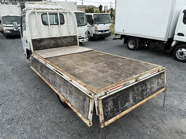 いすゞ エルフ TKG-NJR85A(2WD)の写真9