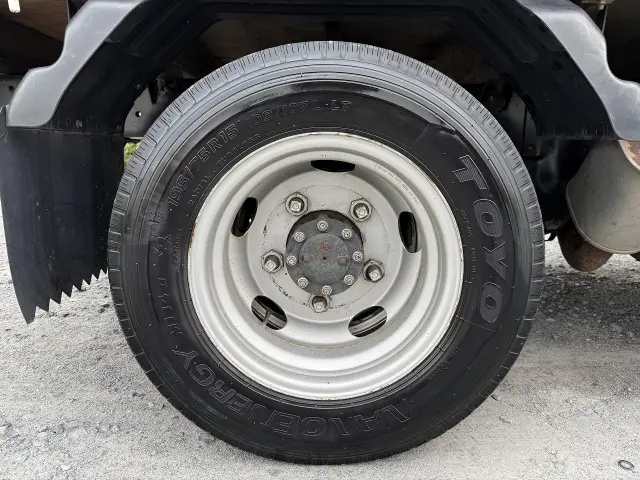 いすゞ エルフ TKG-NJR85A(2WD)の写真28