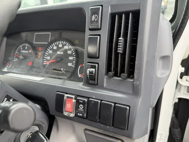 いすゞ エルフ TKG-NJR85A(2WD)の写真37