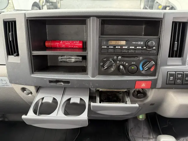 いすゞ エルフ TKG-NJR85A(2WD)の写真39
