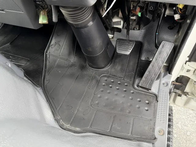 いすゞ エルフ TKG-NJR85A(2WD)の写真41