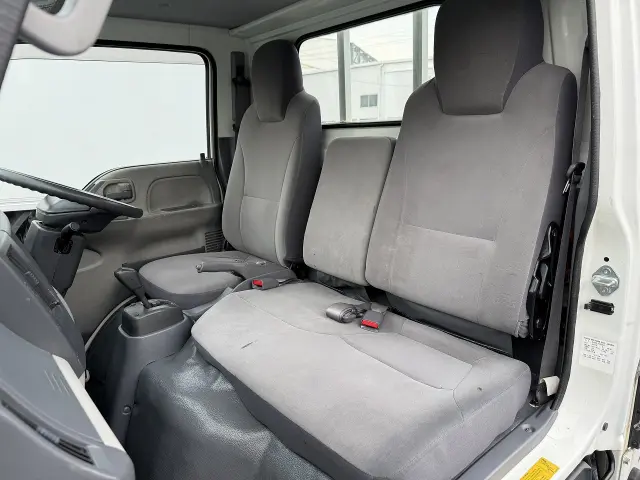 いすゞ エルフ TKG-NJR85A(2WD)の写真43