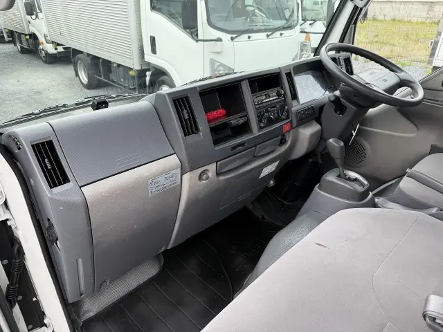 いすゞ エルフ TKG-NJR85A(2WD)の写真45